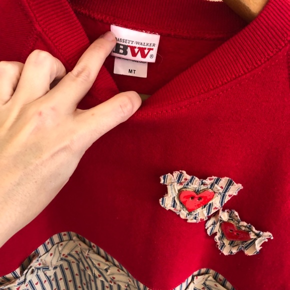 Vintage handmade heart sweatshirt - Picture 2 of 5